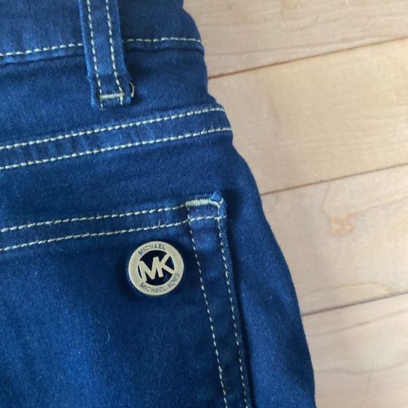 2 For $25 Michael Kors skinny jeans size 2 - Picture 4 of 12